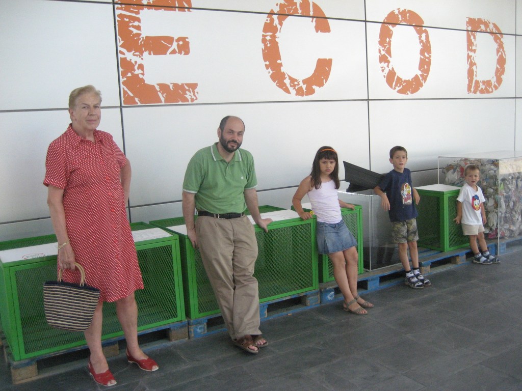 Carmen con César, Elsa yPablito. Año 2008